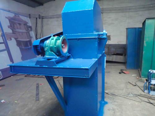 斗式提升機密封結(jié)構(gòu) 斗式提升機密封結(jié)構(gòu)