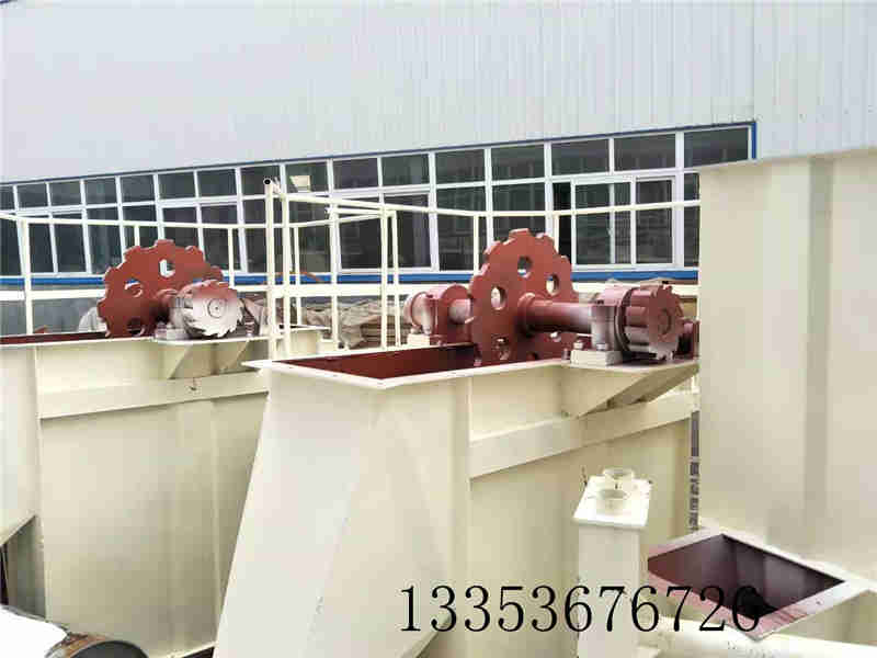 優(yōu)質(zhì)斗式提升機廠家在競爭中如何選擇才能成功？