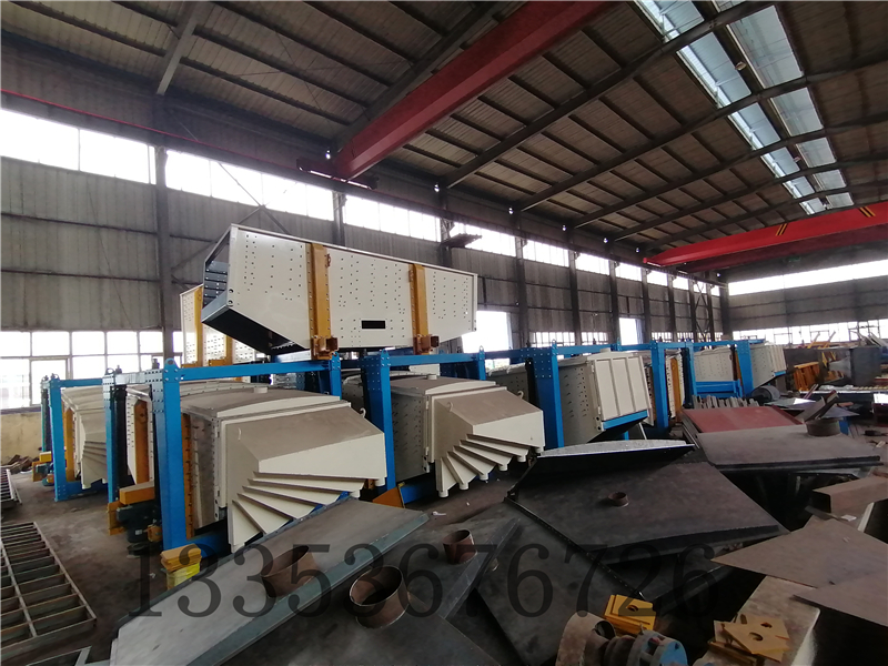 方形搖擺篩和圓形搖擺篩的主要區(qū)別在哪些方面？