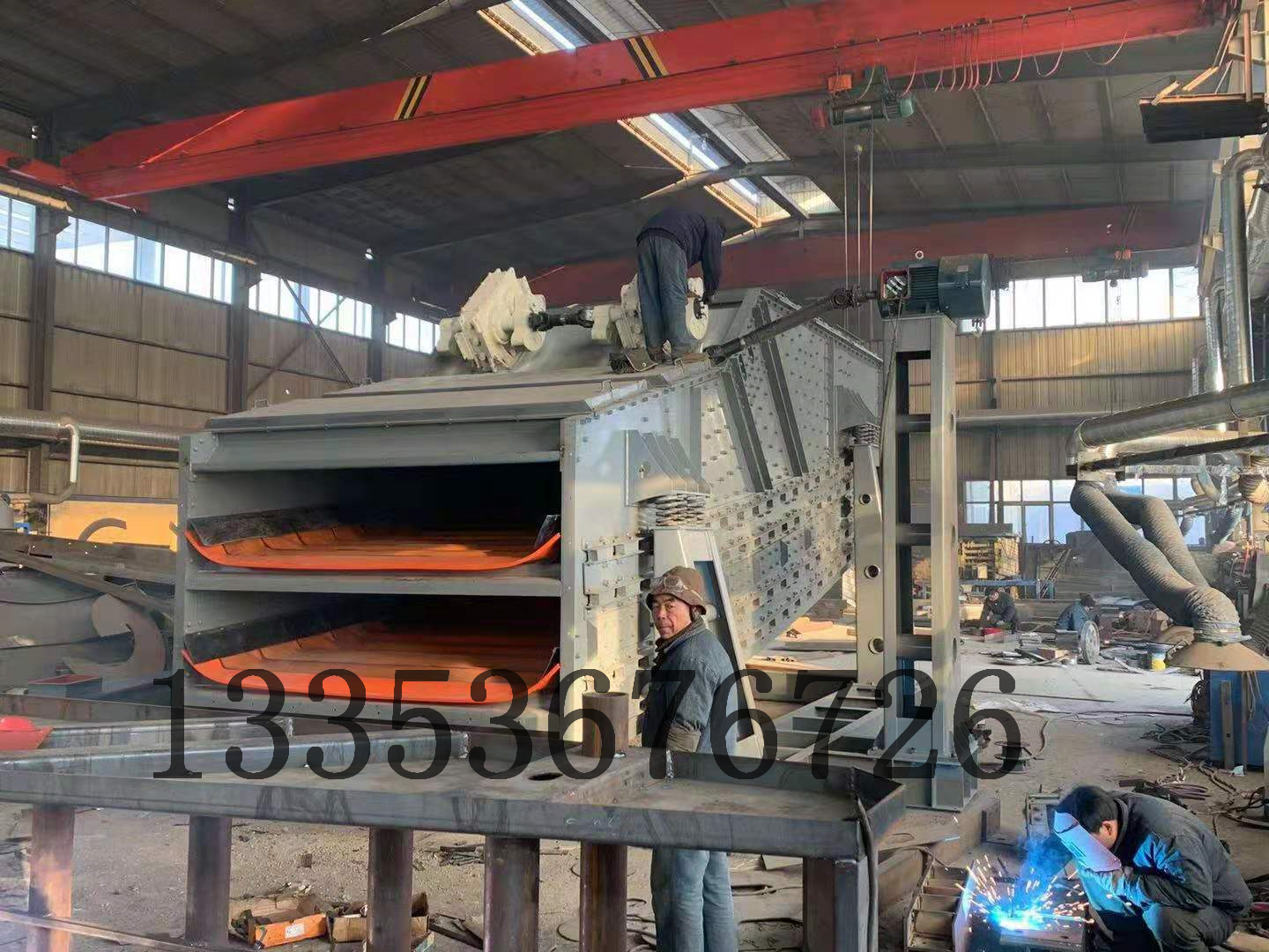 垃圾固廢分級(jí)處理專用弛張篩選機(jī)一臺(tái)需要投資得多少錢？