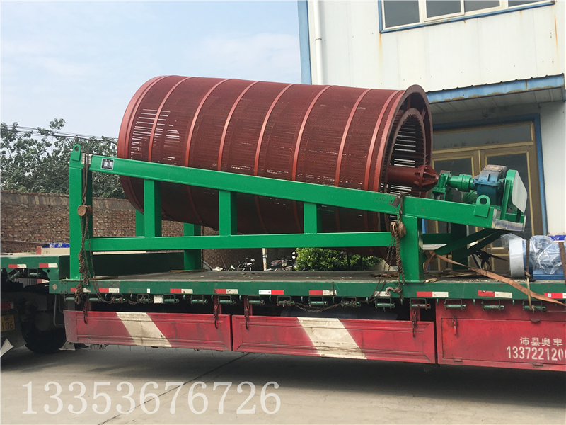 雙層無(wú)軸滾筒篩沙機(jī)工作視頻1