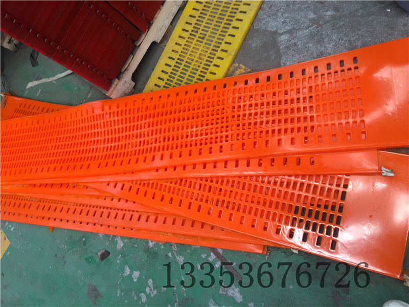 弛張篩篩選效率的高低與配套選用的篩網(wǎng)質(zhì)量有極大關(guān)系！